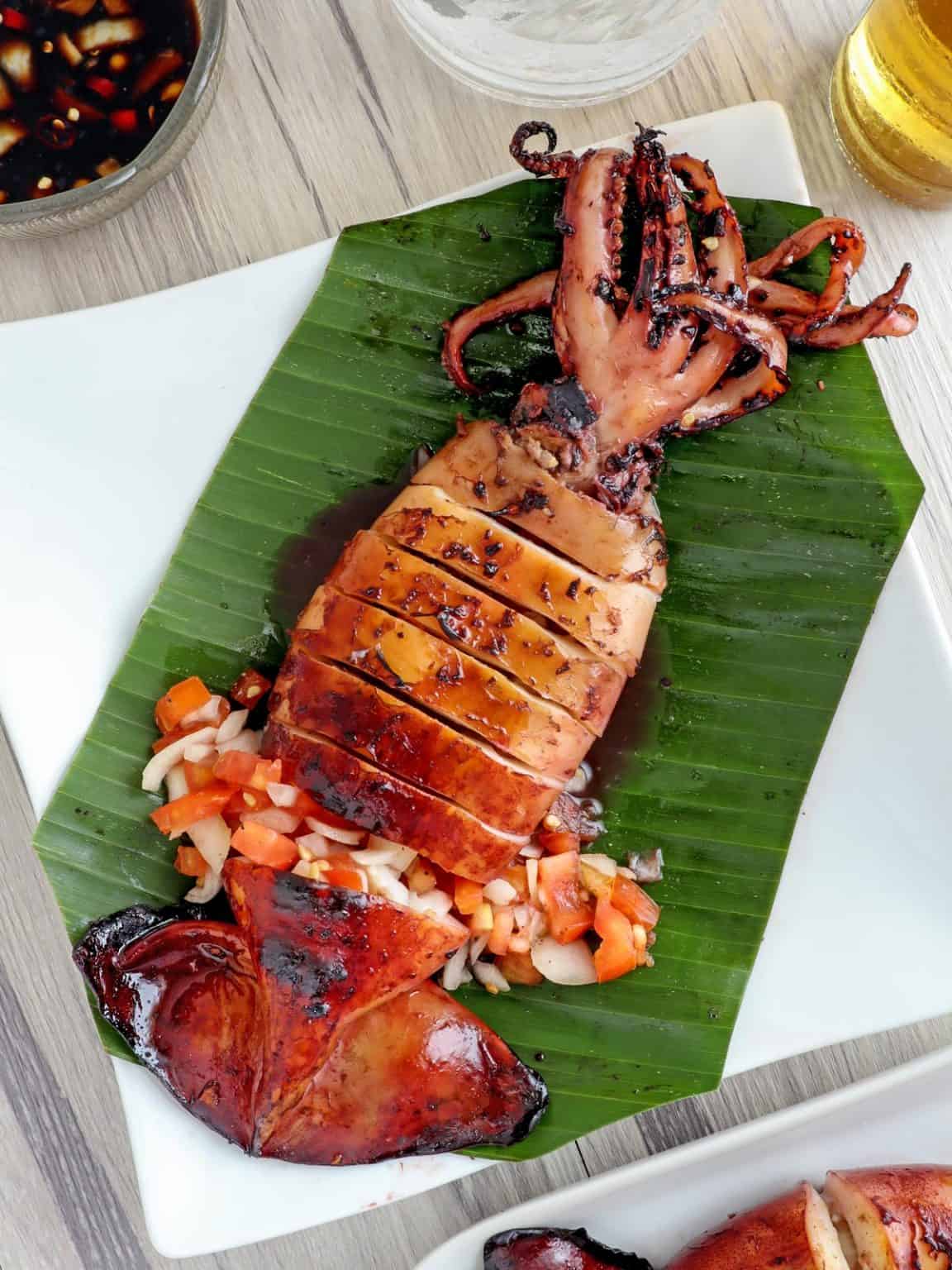 Inihaw na Pusit (Grilled Jumbo Squid) Kawaling Pinoy