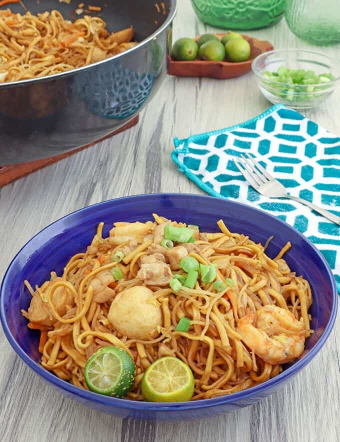 pancit miki bihon in a blue plate