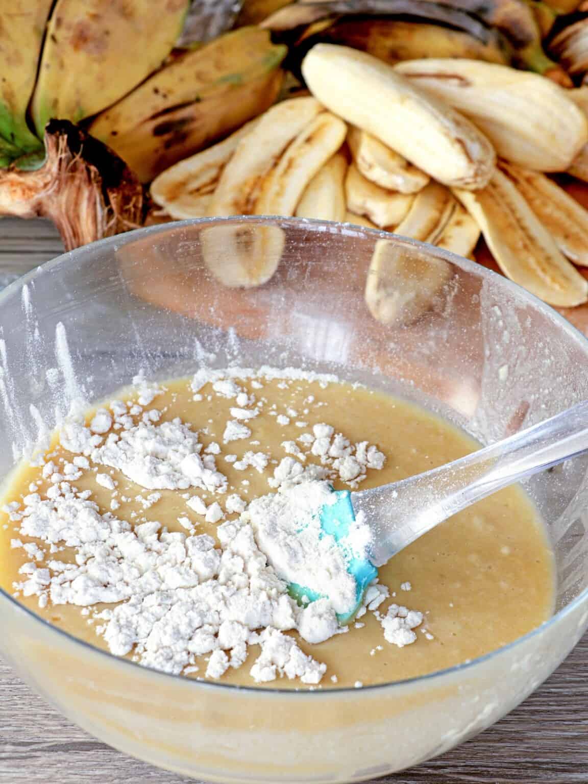 Marahuya Maruya (Filipino Banana Fritters) - Kawaling Pinoy