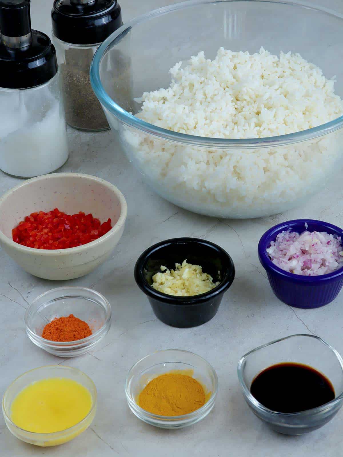 steamed rice, chopped bell peppers, onions to make java rice