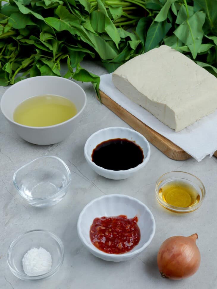 Kangkong and Tofu with Oyster Sauce - Kawaling Pinoy