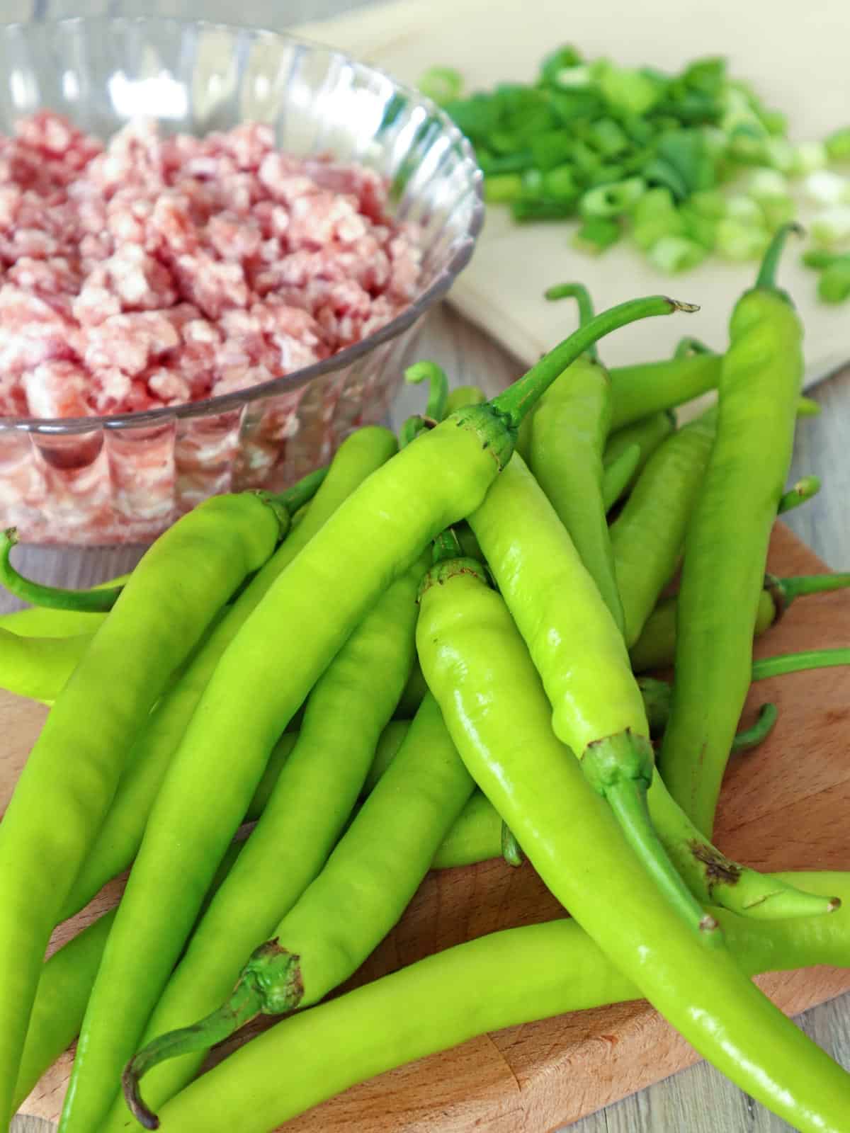 finger chili peppers and ground pork