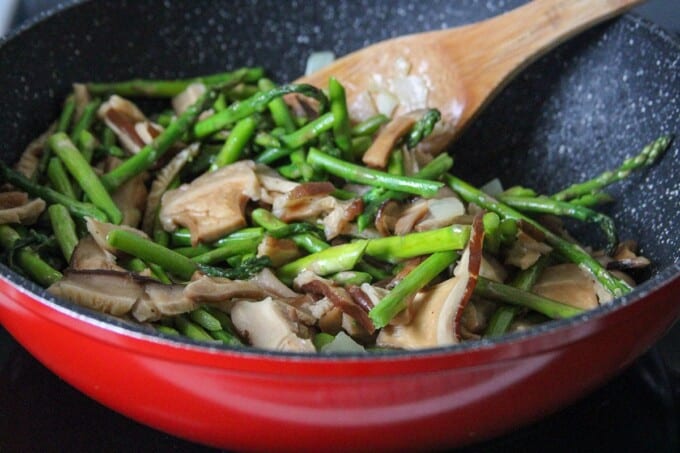 Tofu, Asparagus and Mushroom Stir-Fry - Kawaling Pinoy