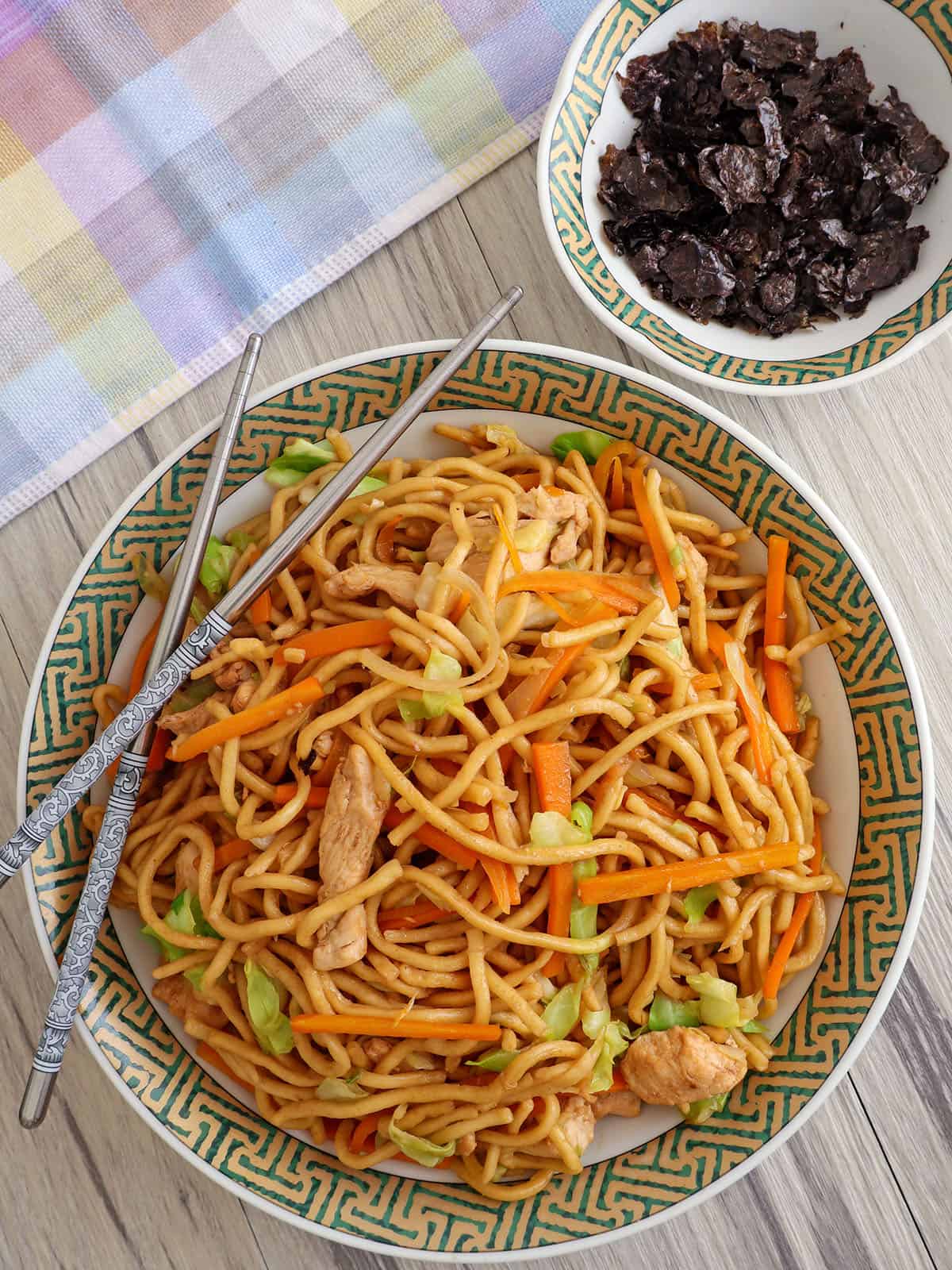 chicken yakisoba on a serving plate