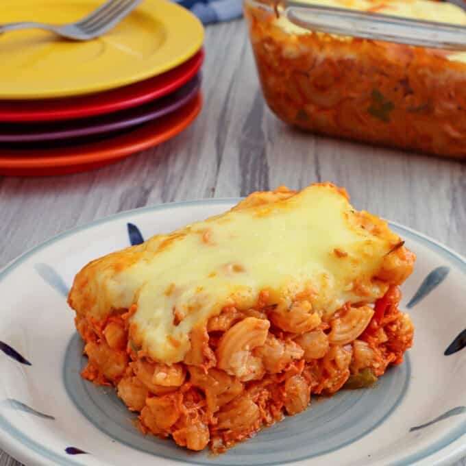slice of chicken baked macaroni on a serving plate