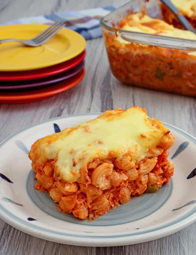 slice of chicken baked macaroni on a serving plate