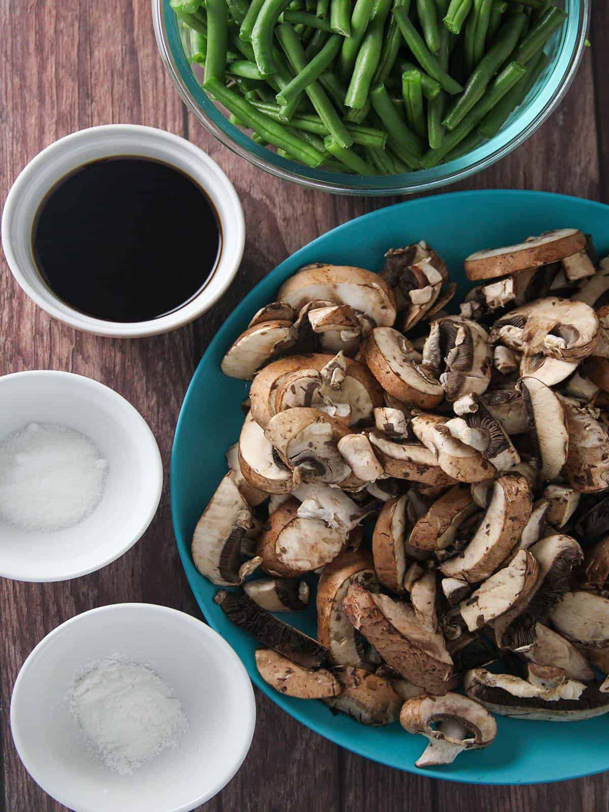 sliced mushrooms, green beans, soy sauce, sugar, cornstarch