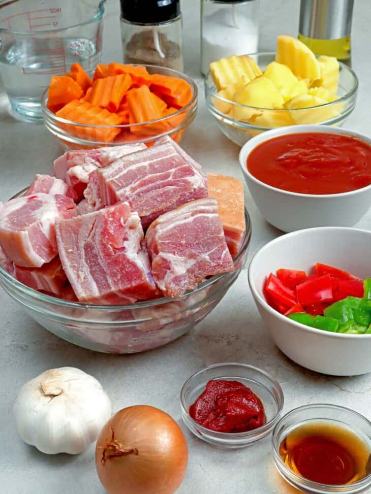 Pork Afritada (Afritadang Baboy) Kawaling Pinoy