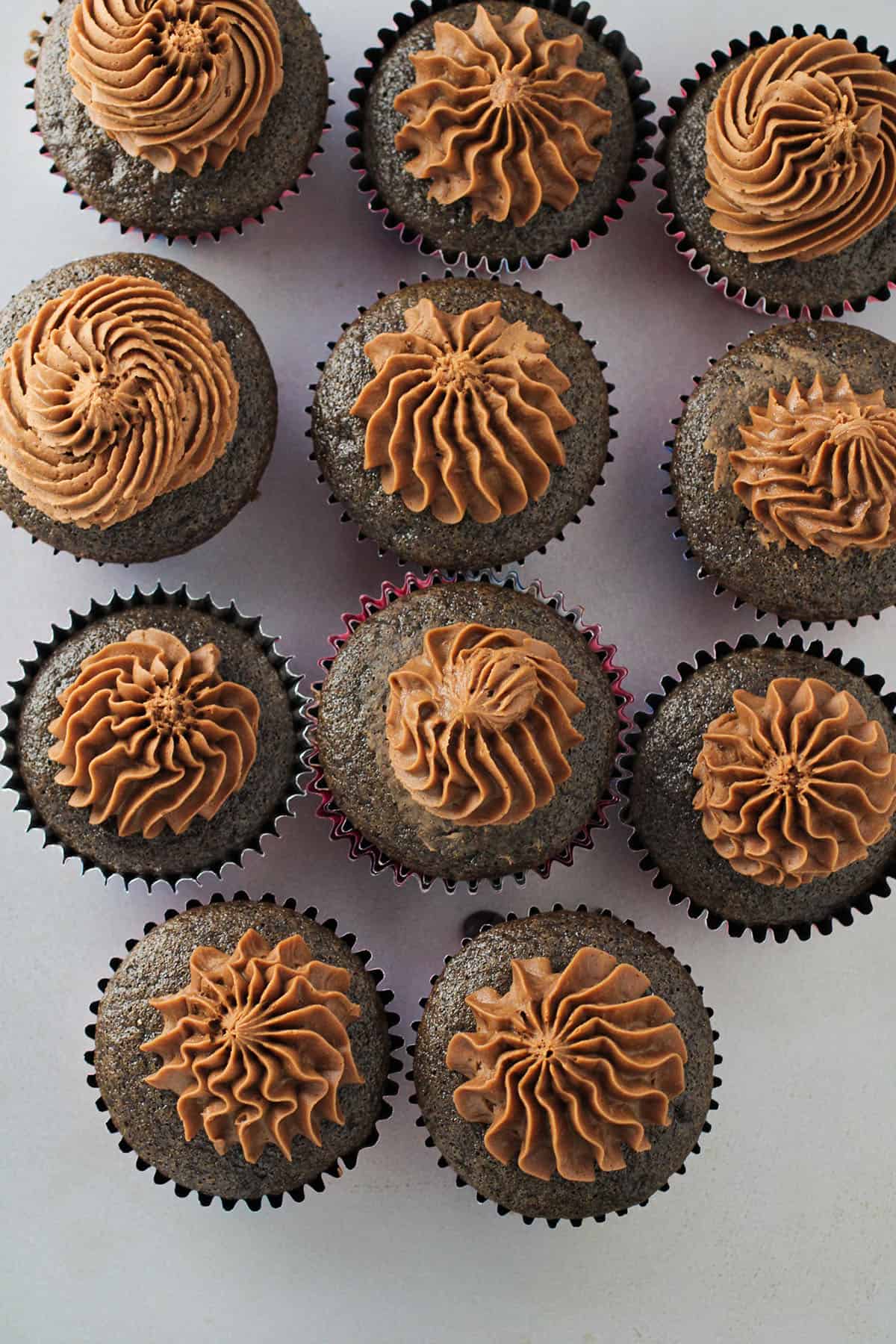 chocolate cupcakes with frosting