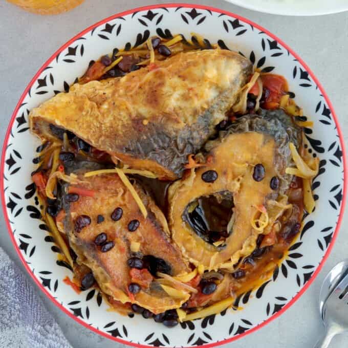 Bangus sa Tausi in a serving bowl