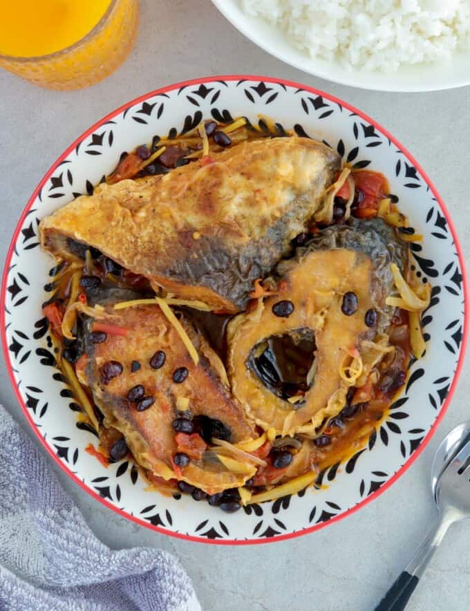 Bangus sa Tausi in a serving bowl