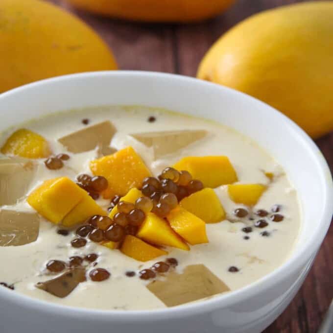 Mango Jelly in a serving bowl