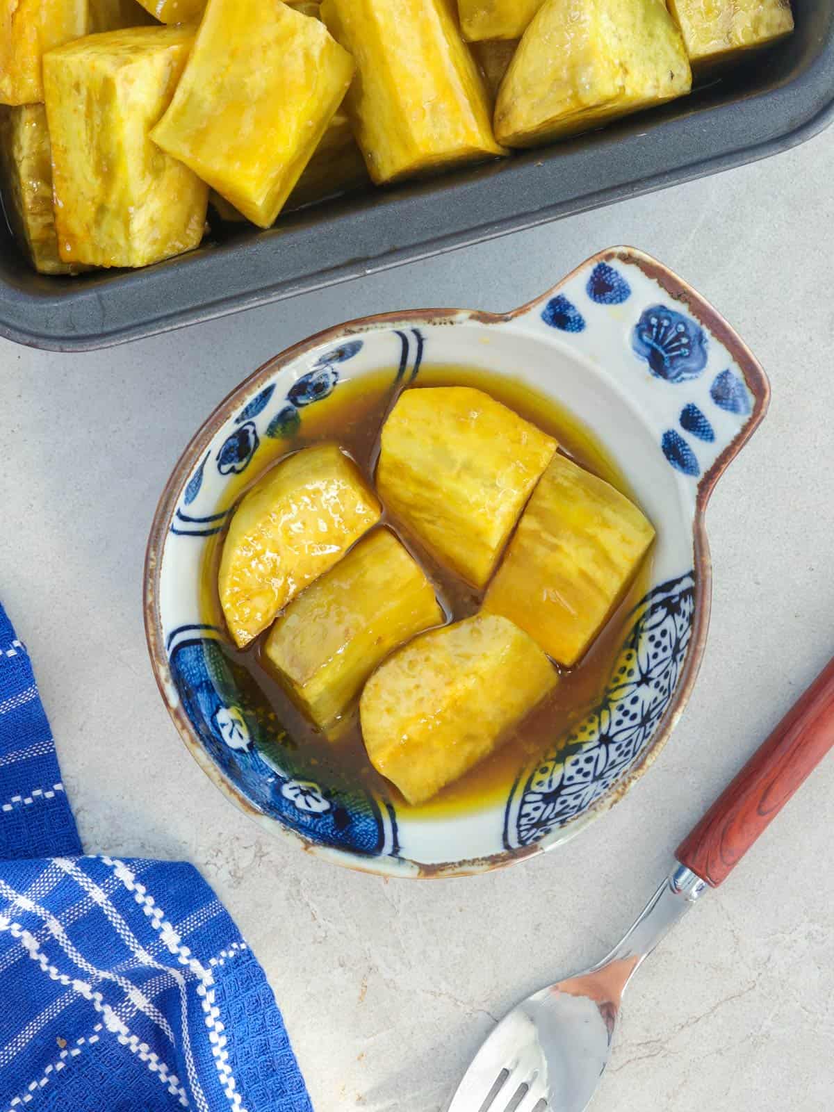 Minatamis na Kamote in a serving bowl