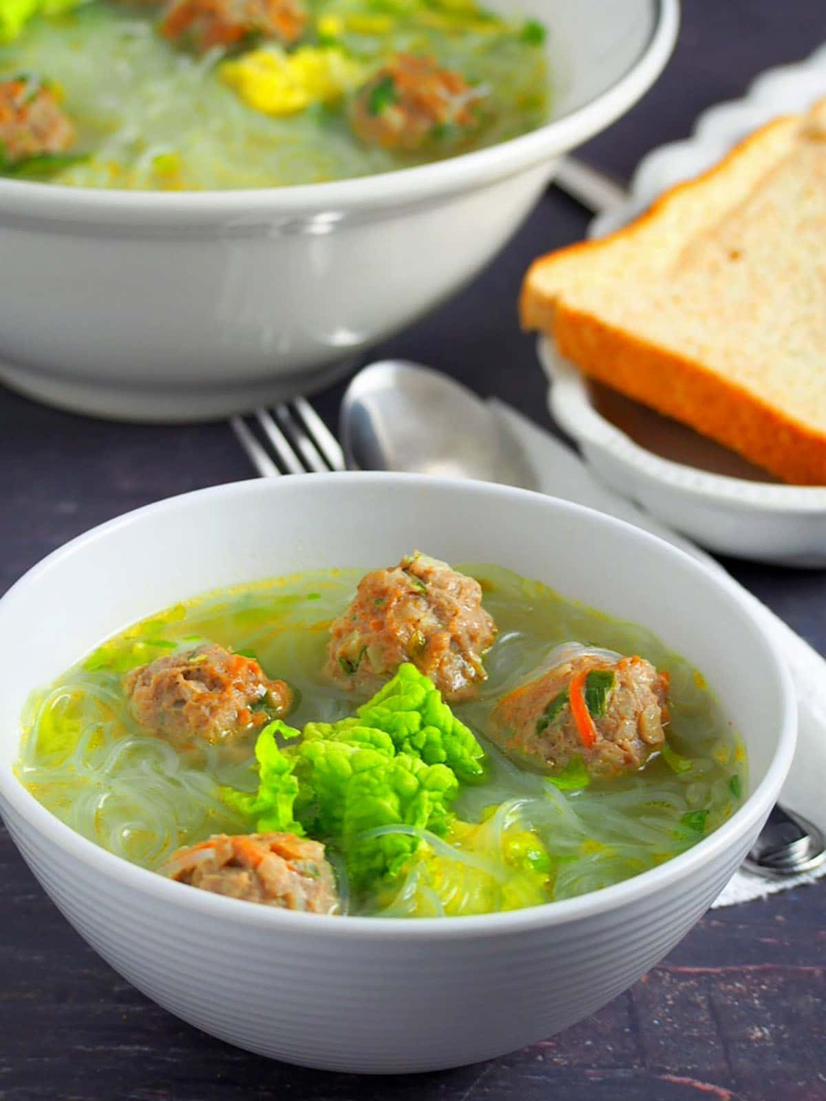 sotanghon soup with meatballs