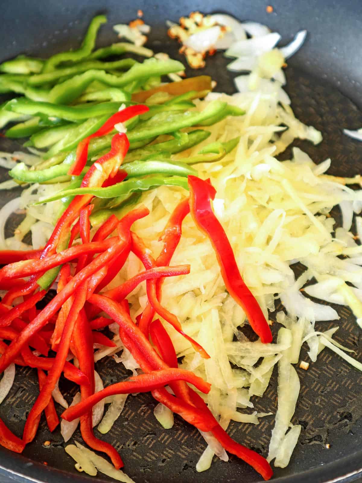 shredded papaya, julienned bell peppers